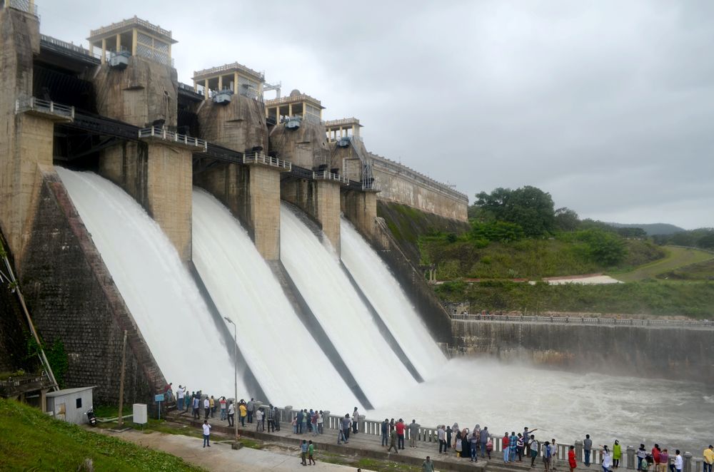 ಹಾರಂಗಿ ಭರ್ತಿ: ನದಿಗೆ ನೀರು ಹರಿವು